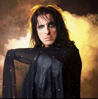 ALICE COOPER: INVITADO ESPECIAL EN UN SHOW DE FOO FIGHTERS