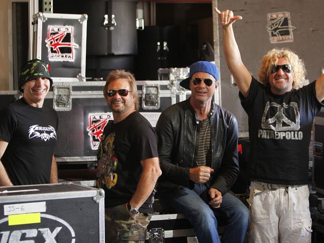 VIDEO CLIPS: CHICKENFOOT, WARRANT Y CRASHDIET