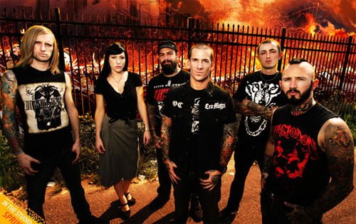 BLEEDING THROUGH COMPLETAN SU NUEVO TRABAJO