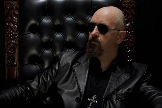 Rob Halford evita la controversia con Bruce Dickinson por sus comentarios