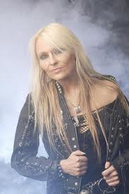 DORO PESH GRABA CONCIERTO PARA PRÓXIMO LANZAMIENTO