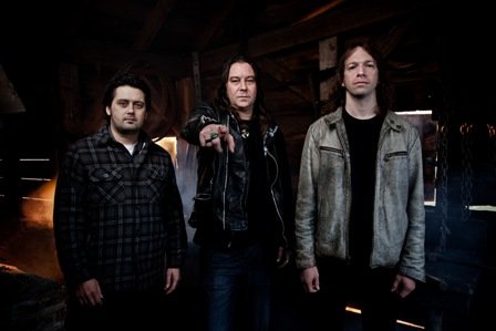 HIGH ON FIRE ENTRAN A GRABAR