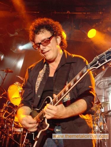 EL ABOGADO DE NEAL SCHON ENVÍA UN AVISO DE DEMANDA A …. ¡THE METAL CIRCUS!