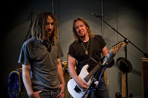 IRON MAIDEN APADRINAN EL NUEVO PROYECTO DE ADRIAN SMITH