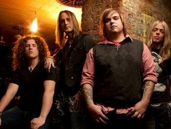 BLACK STONE CHERRY ESTRENAN VIDEO CLIP