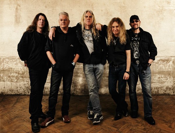 SAXON CONTINÚAN TRABAJANDO EN NUEVO MATERIAL