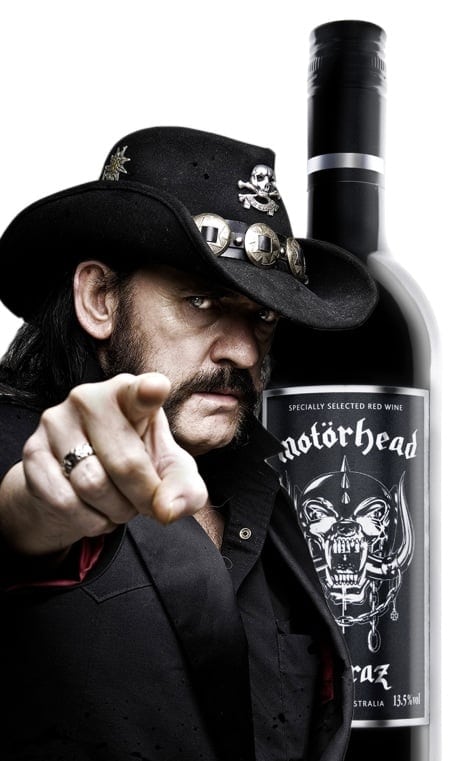 MOTORHEAD: BUENAS VENTAS CON…¡¡BOTELLAS DE VINO!!