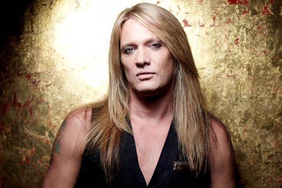 SEBASTIAN BACH APARECERÁ EN UN CAPÍTULO DE “CALIFORNICATION”