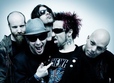 STONE SOUR PIERDEN A SU BAJISTA