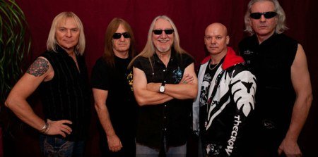 URIAH HEEP INTERPRETARAN “DEMONS AND WIZARDS” AL COMPLETO EN UNOS CONCIERTOS SELECTOS