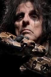 ALICE COOPER HACE VERSIÓN DE LADY GAGA EN DIRECTO