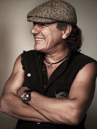 Brian Johnson recibirá título honorario por la Universidad de su ciudad natal