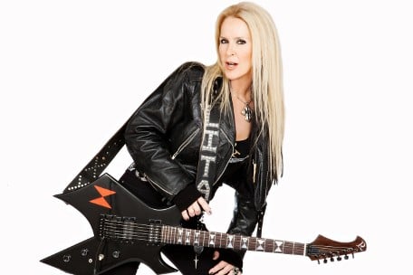 LITA FORD: “ES EL MOMENTO PERFECTO PARA UNA REUNIÓN DE THE RUNAWAYS”