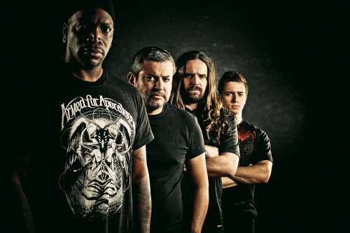 SEPULTURA + CLOCKWORK + SWITCHTENSE DE GIRA LA SEMANA QUE VIENE