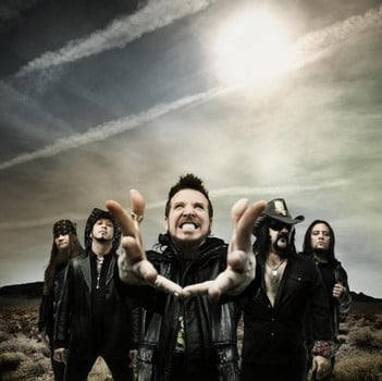 HELLYEAH: SU NUEVO TRABAJO EN STREAMING