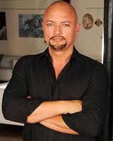 GEOFF TATE: "LA TRAICIÓN ES ENORME"