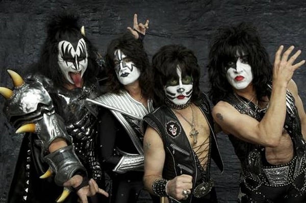 Bloque de noticias: Kiss - Running Wild - Black Sabbath - Bill Ward - Kee Marcello - Morbid Angel