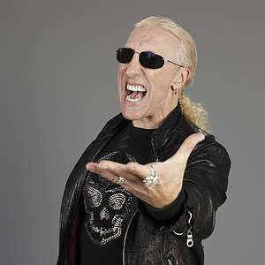 TWISTED SISTER PUBLICARÁN “A TWISTED XMAS – LIVE IN LAS VEGAS”