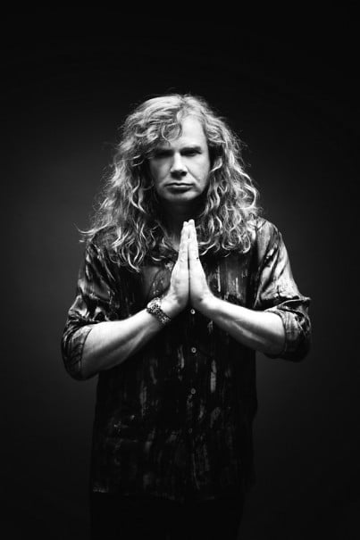 Dave Mustaine sube al escenario con Saxon