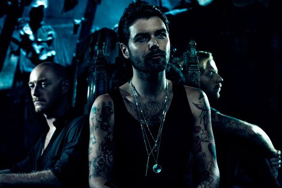 BIFFY CLYRO ESTRENAN EL VIDEO CLIP DE SU NUEVO SINGLE “BLACK CHANDELIER”