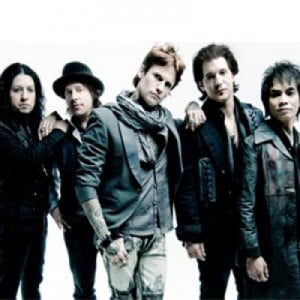 BUCKCHERRY ESTRENAN SINGLE