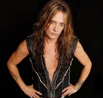 SEBASTIAN BACH TRABAJANDO EN NUEVO DVD Y CD EN DIRECTO