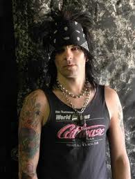 L.A. GUNS PIERDEN A SU GUITARRISTA