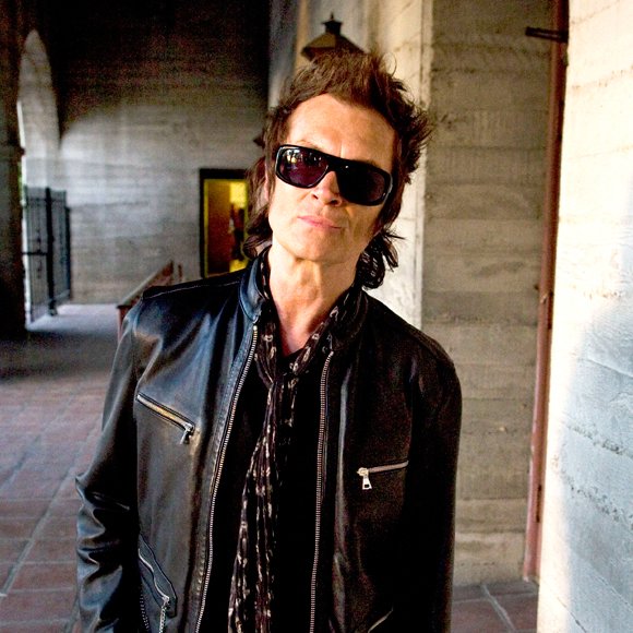 GLENN HUGHES: DOBLE DISCO EN DIRECTO EN EL HORIZONTE