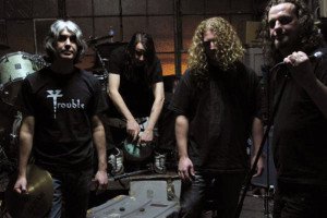 VOIVOD: “TARGET EARTH” YA A LA VENTA