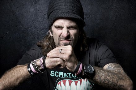 RANDY BLYTHE VOLVERÁ A ESTADOS UNIDOS. TENDRÁ QUE REGRESAR A LA REPÚBLICA CHECA PORQUE EL JUICIO SE RETRASA