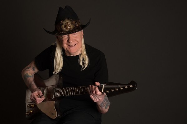 GIRA DE JOHNNY WINTER EN ESPAÑA