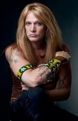 SEBASTIAN BACH: ADELANTO DE “ABACHALYPSE NOW”