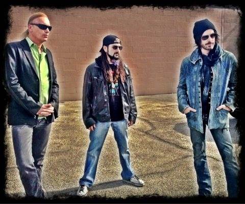 MIKE PORTNOY, BILLY SHEEHAN Y RICHIE KOTZEN PONEN NOMBRE A SU PROYECTO