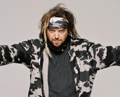 MAX CAVALERA PREPARA TAMBIÉN SU AUTOBIOGRAFIA