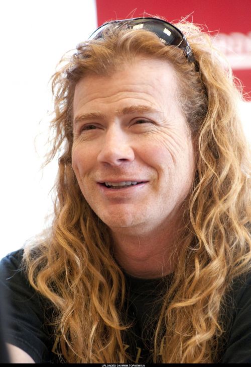 LA CARA MÁS CACHONDA DE DAVE MUSTAINE, EN UNA PARODIA QUE TRAE HISTORIA TRAS ELLA