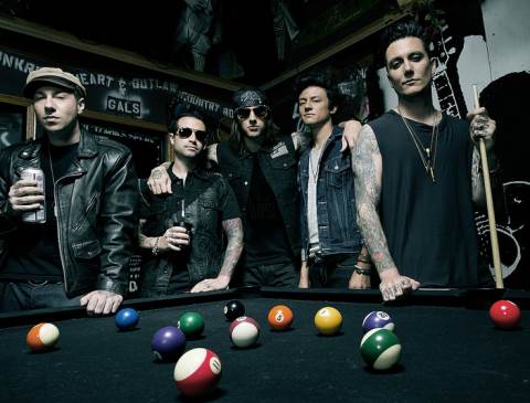 AVENGED SEVENFOLD CUELGAN UN SAMPLER DE 30 SEGUNDOS DE UN TEMA NUEVO