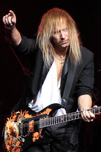 CHRIS CAFFERY OFRECE NUEVO TEMA POR TIEMPO LIMITADO