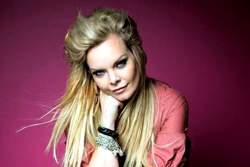 Anette Olzon fija fecha a su disco debut en solitario