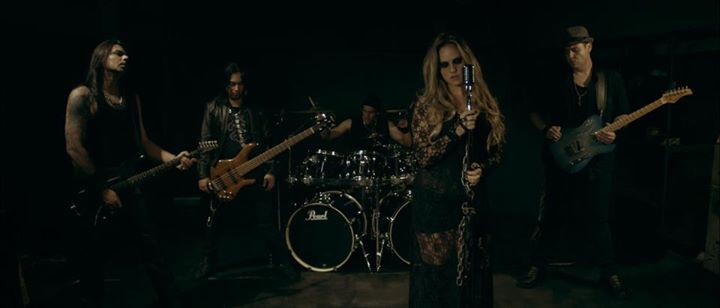 Videoclips de I Killed the Prom Queen, Vandroya y DMC con Wayne Static