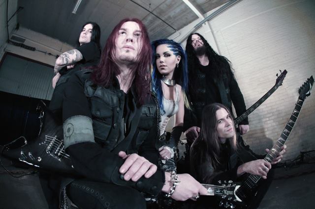 Arch Enemy estrenan el video clip de “War Eternal” con su nueva vocalista