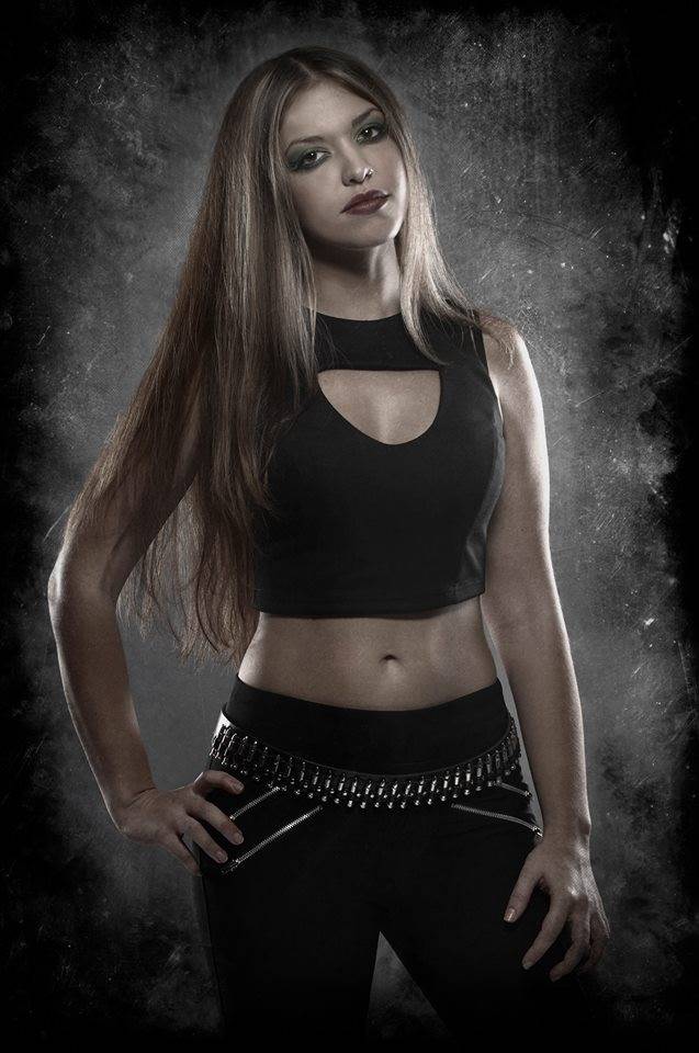 The Agonist presentan a su nueva vocalista