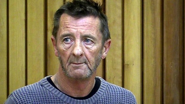 Phil Rudd fuera de AC/DC : arrestado y acusado de planear el asesinato de dos personas