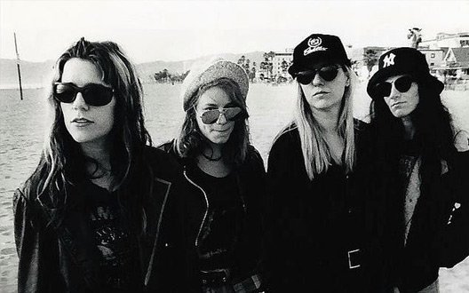 Las reunificadas L7 se suman al cartel del Azkena Rock Festival