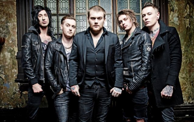 Asking Alexandria pierden a su vocalista