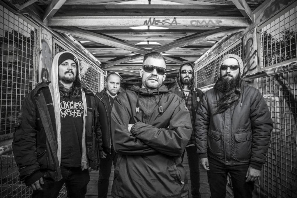 'Colossus Embrace', es el single del nuevo disco de Stained Blood