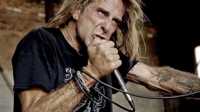 Un tribunal de la República Checa rechaza la reclamación por daños de Randy Blythe, vocalista de Lamb Of God