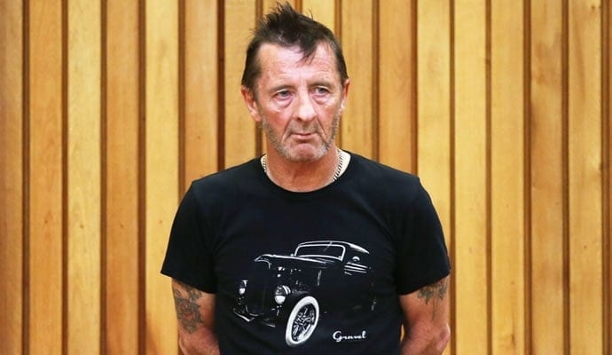 Phil Rudd, ex batería de AC/DC, condenado a ocho meses de arresto domiciliario