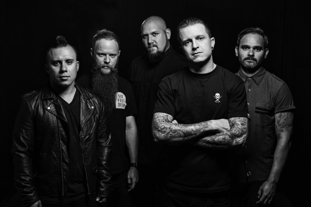 El cantante de Atreyu dice ser el creador del metalcore