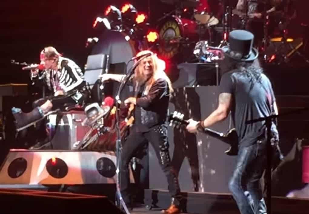 Sebastian Bach colaboró en el segundo show de Guns N Roses en Las Vegas