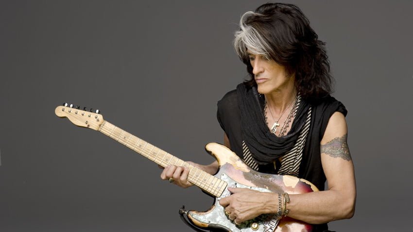 Según sus compañeros de Aerosmith, Joe Perry "está mucho mejor de lo que temíamos"